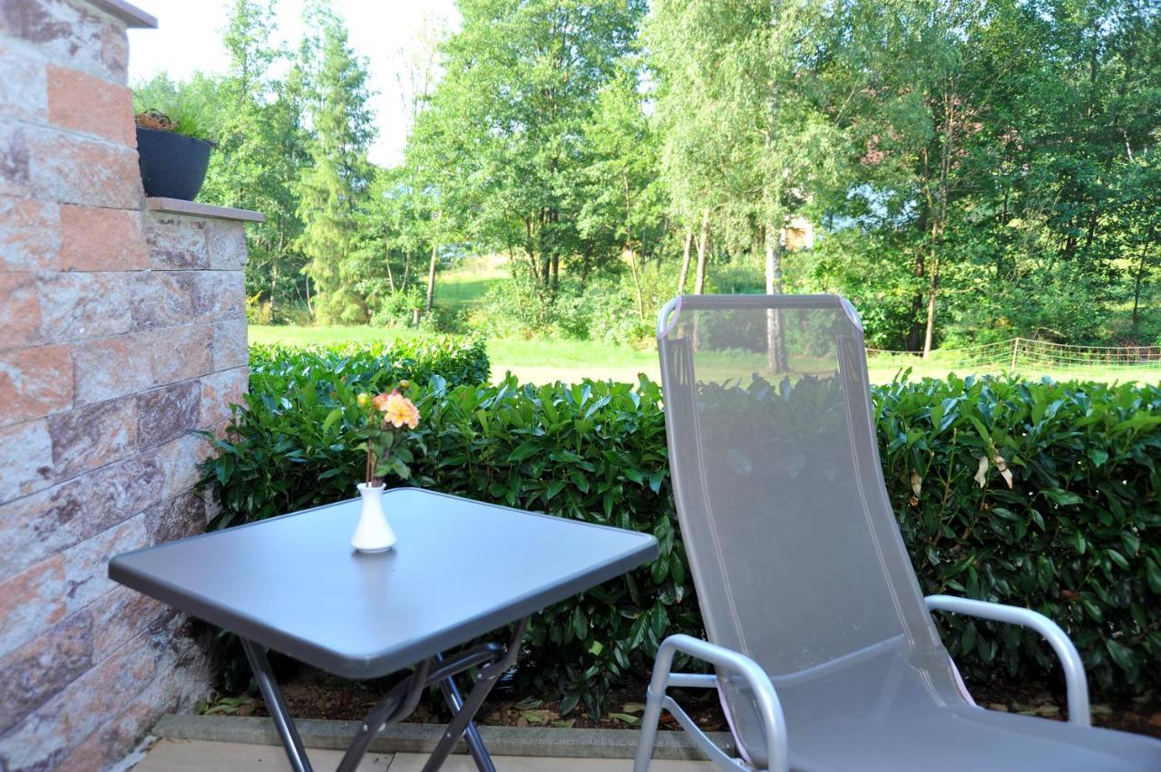 ホテル ランドガストホフ アドラー - ペルツミューレ Biederbach Baden-Württemberg エクステリア 写真